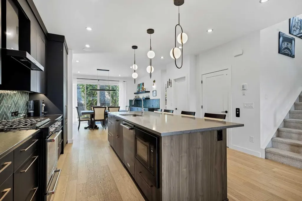 44 Timberline Way SW Calgary AB T3H0W3