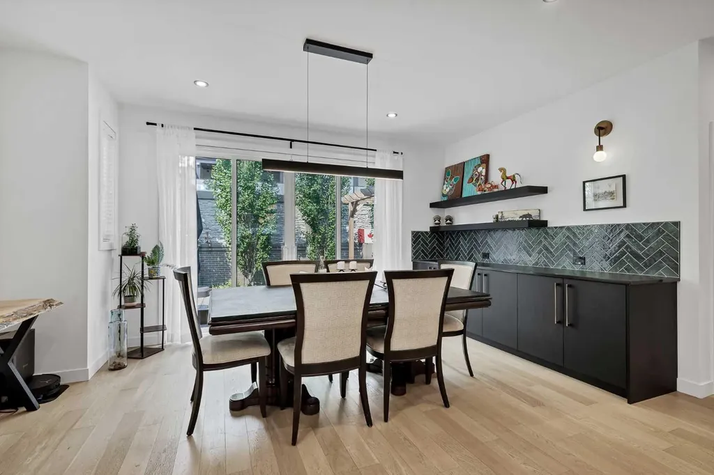 44 Timberline Way SW Calgary AB T3H0W3