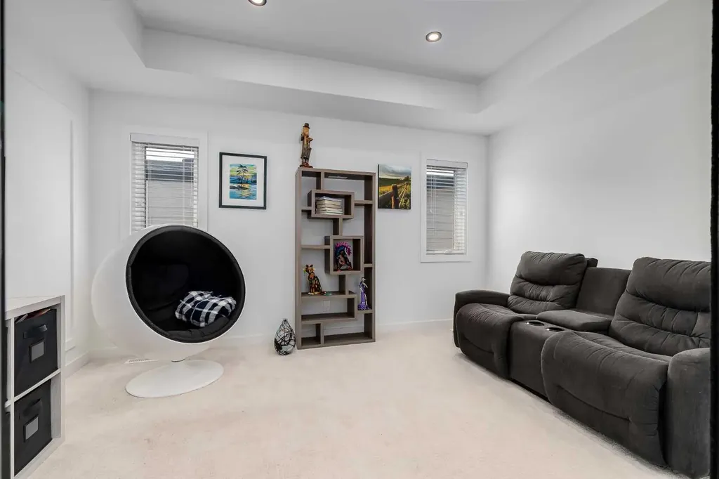 44 Timberline Way SW Calgary AB T3H0W3