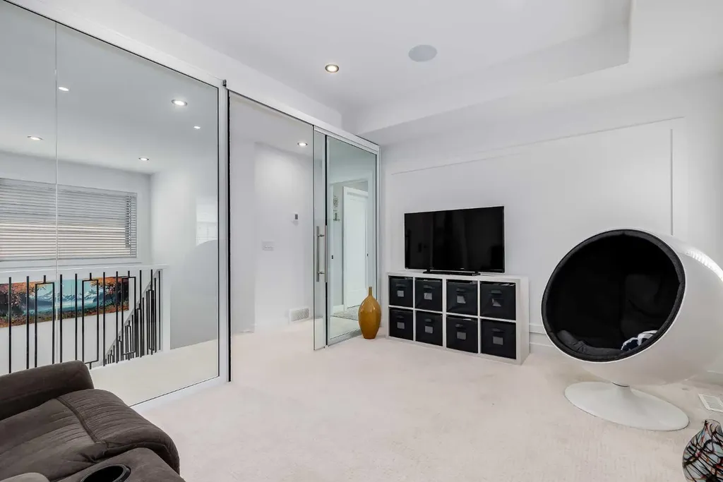 44 Timberline Way SW Calgary AB T3H0W3
