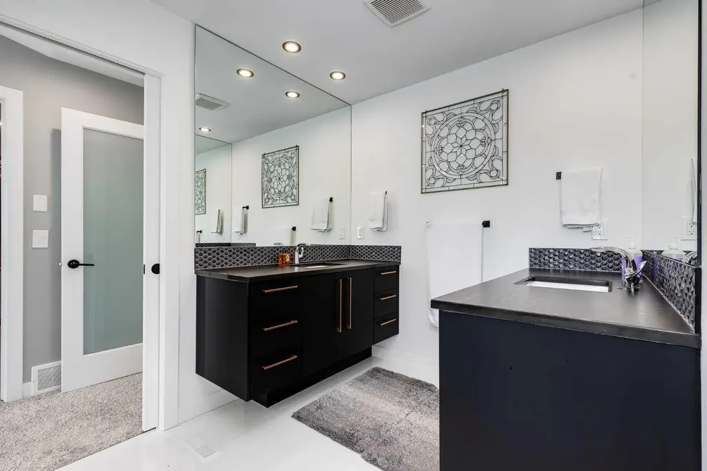 44 Timberline Way SW Calgary AB T3H0W3