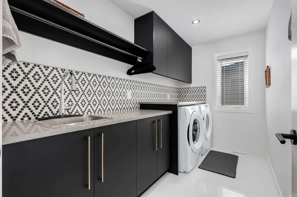 44 Timberline Way SW Calgary AB T3H0W3