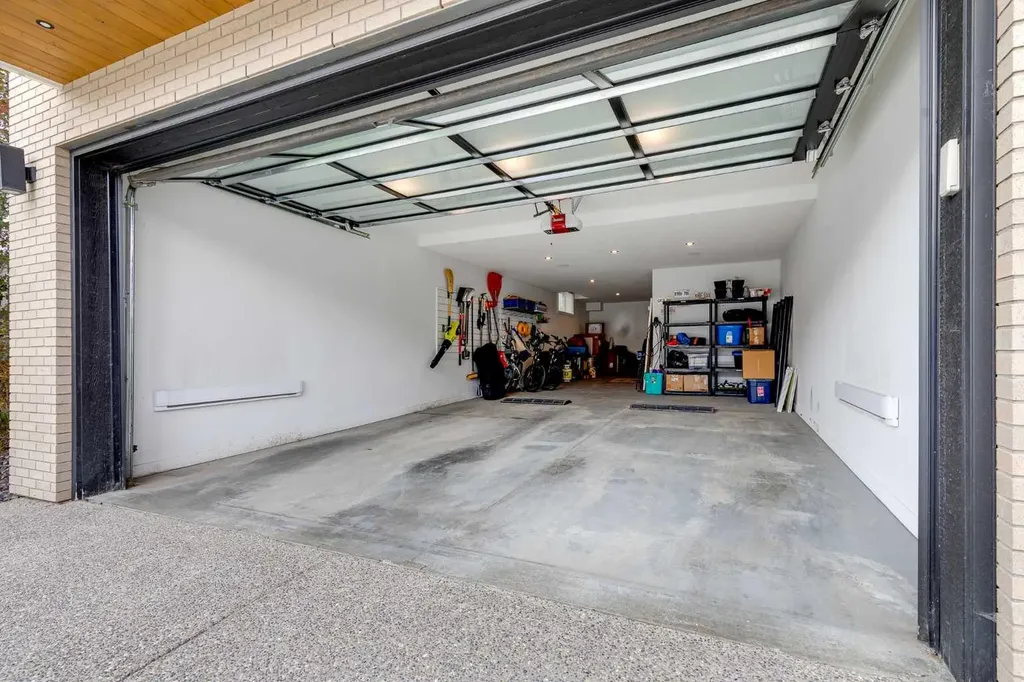 44 Timberline Way SW Calgary AB T3H0W3
