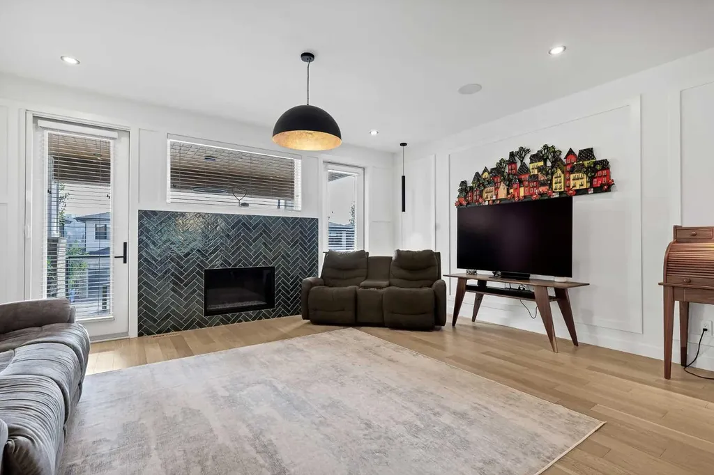 44 Timberline Way SW Calgary AB T3H0W3
