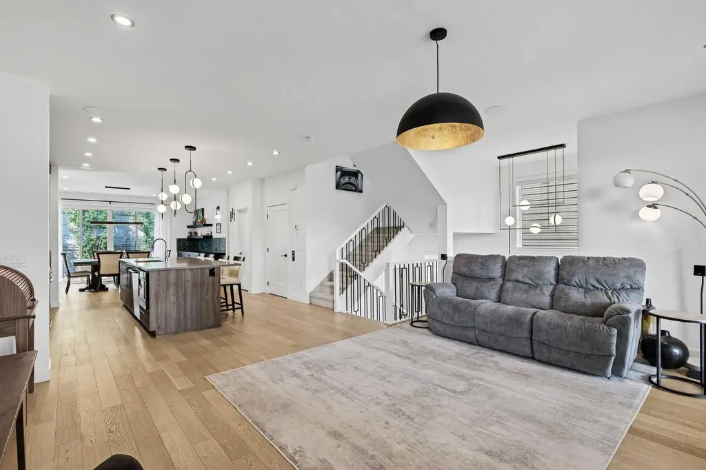44 Timberline Way SW Calgary AB T3H0W3