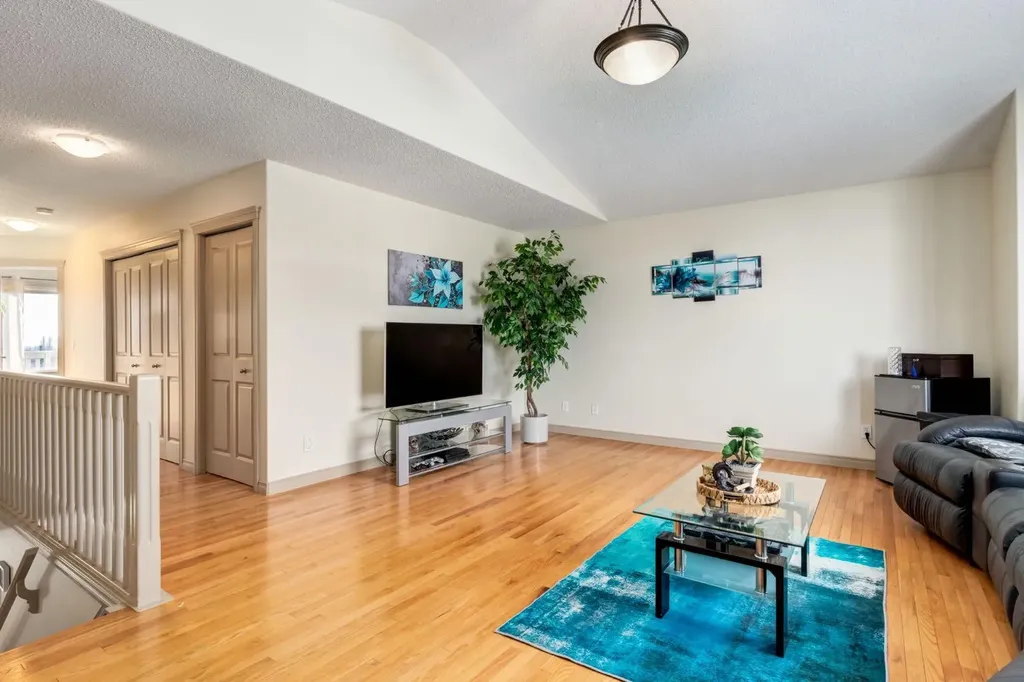515 Crystal Green Mews Okotoks AB T1S 2K6