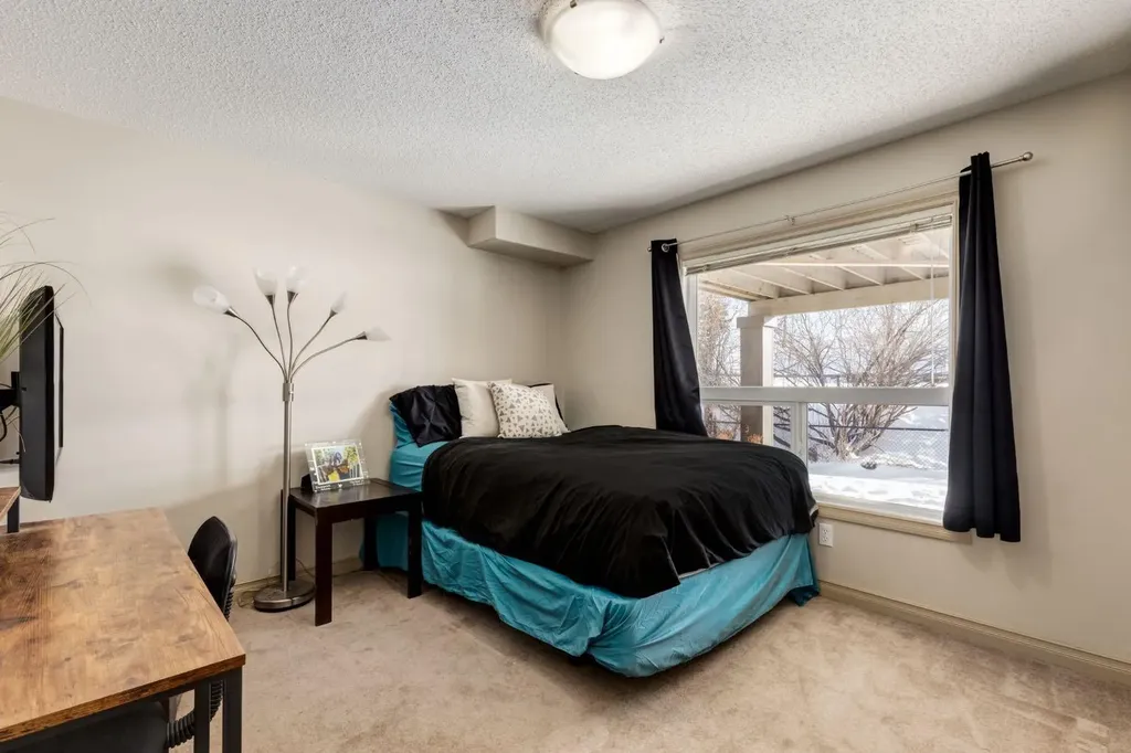 515 Crystal Green Mews Okotoks AB T1S 2K6