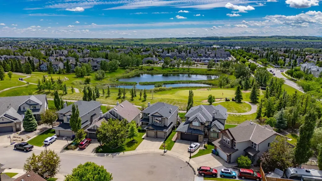 515 Crystal Green Okotoks AB T1S 2K6