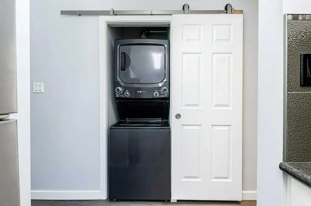 11 Stanton Street Red Deer AB T4N 0B9