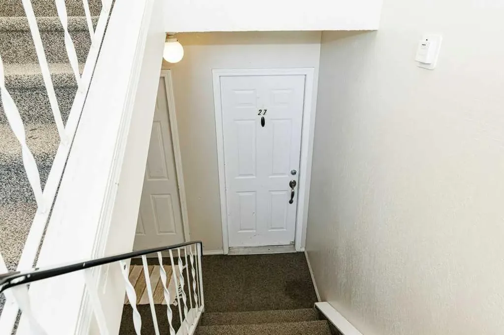 11 Stanton Street Red Deer AB T4N 0B9