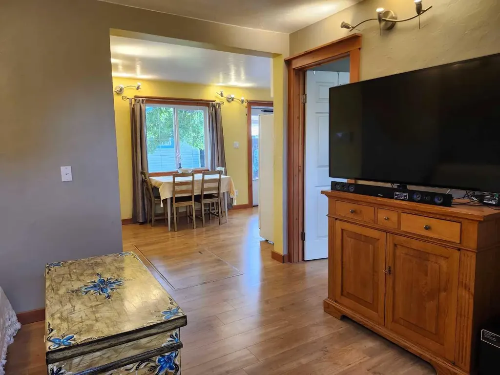 655 3 Avenue W Drumheller AB T0J0Y3