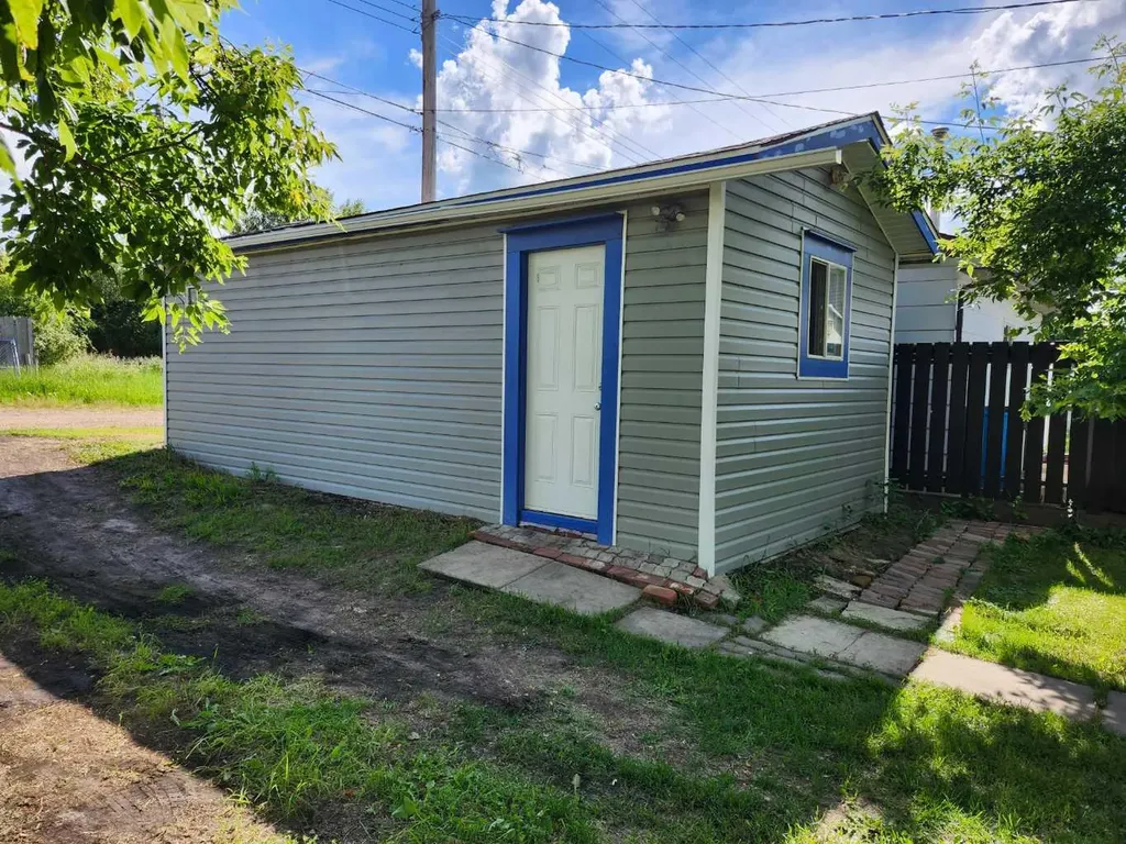 655 3 Avenue W Drumheller AB T0J0Y3