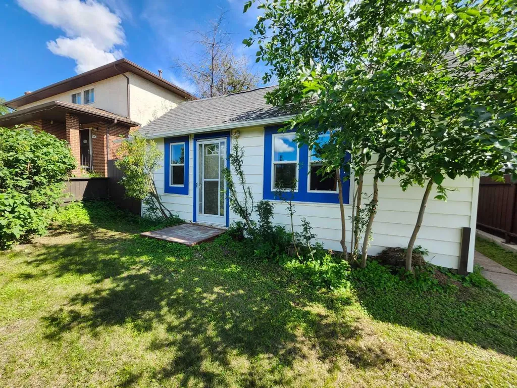 655 3 Avenue W Drumheller AB T0J0Y3