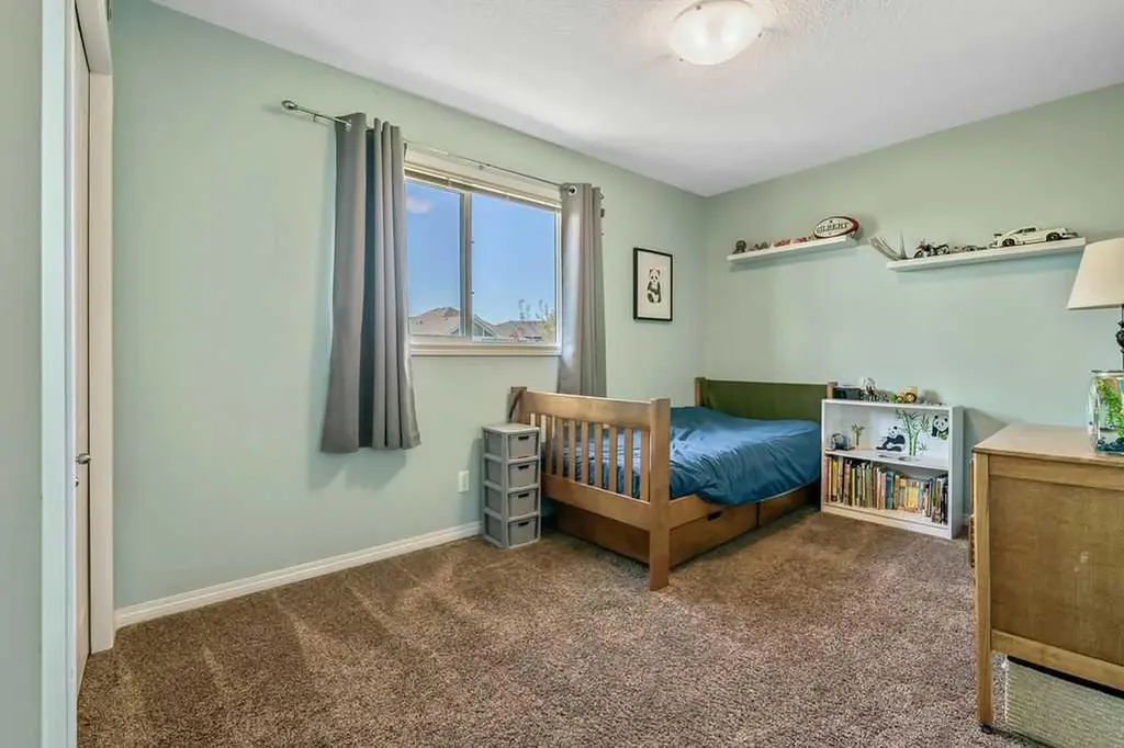 1034 Ranch Road Okotoks AB T1S 0E4