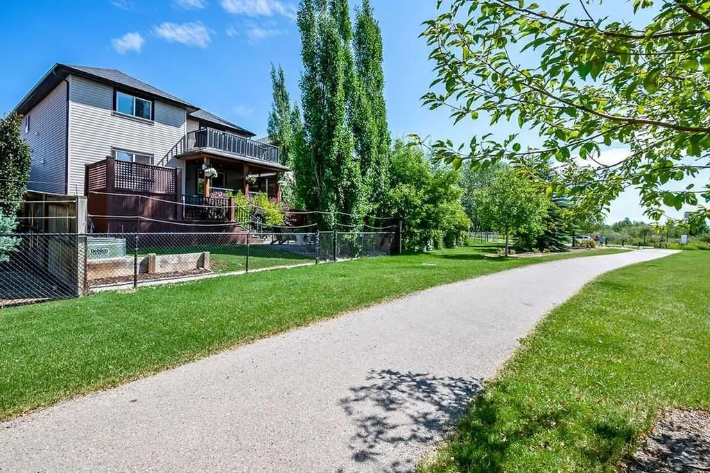 1034 Ranch Road Okotoks AB T1S 0E4