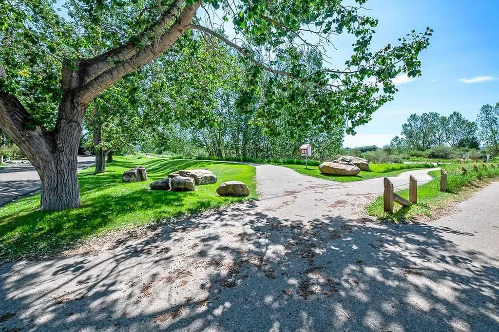 1034 Ranch Road Okotoks AB T1S 0E4