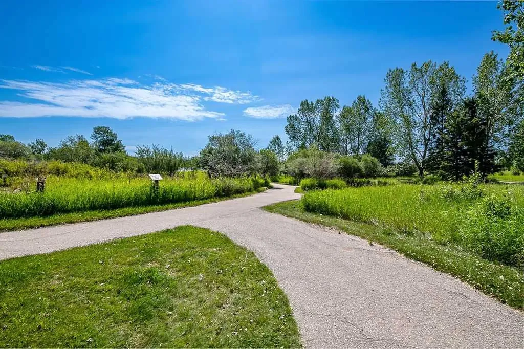 1034 Ranch Road Okotoks AB T1S 0E4