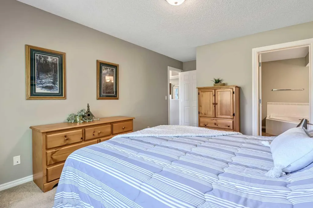 108 Cimarron Drive Okotoks AB T1S 1X3
