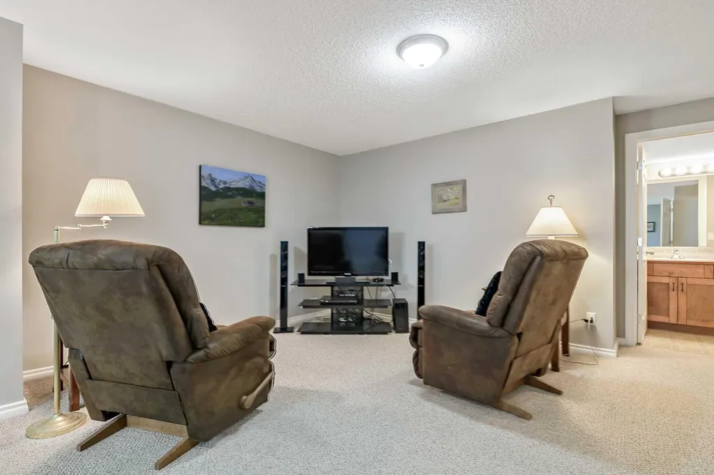 108 Cimarron Drive Okotoks AB T1S 1X3