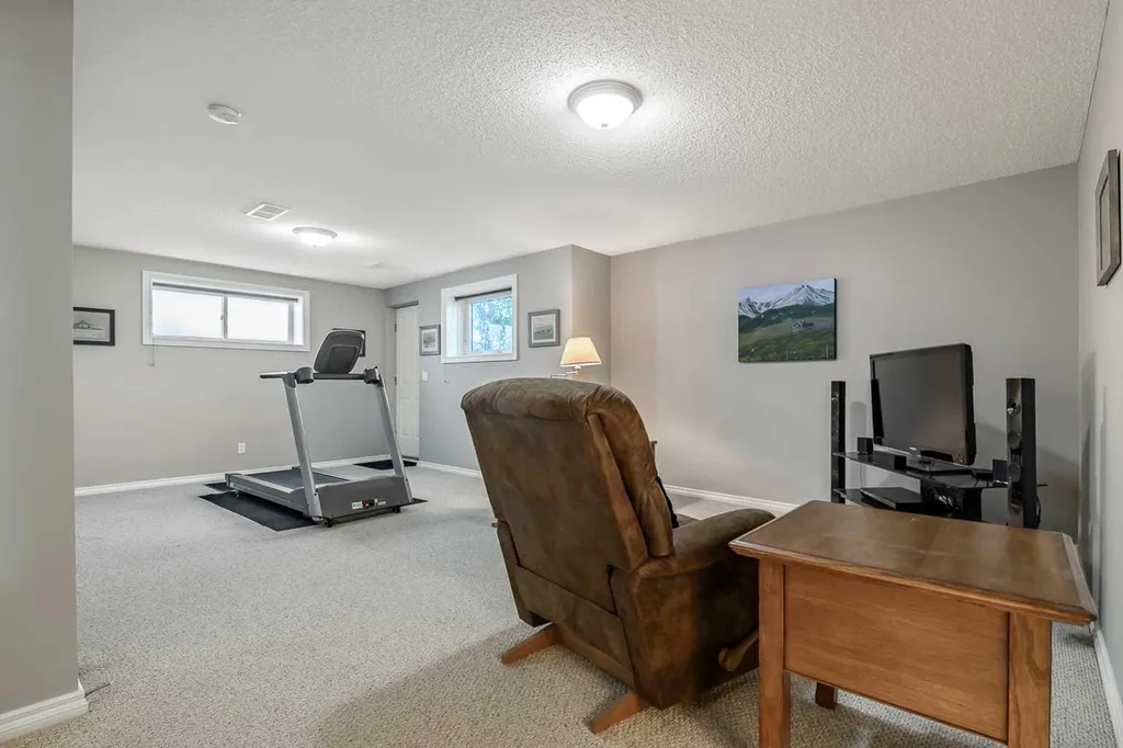 108 Cimarron Drive Okotoks AB T1S 1X3