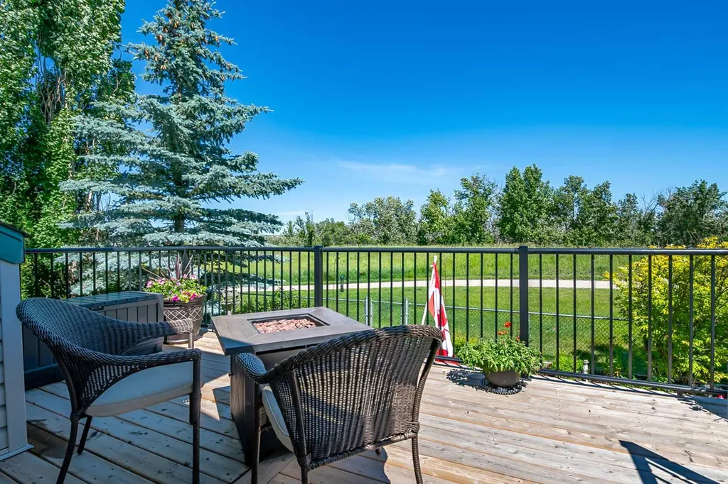 108 Cimarron Drive Okotoks AB T1S 1X3