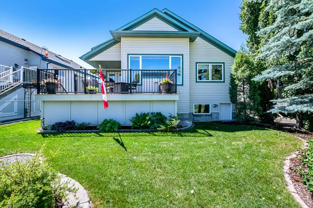 108 Cimarron Drive Okotoks AB T1S 1X3