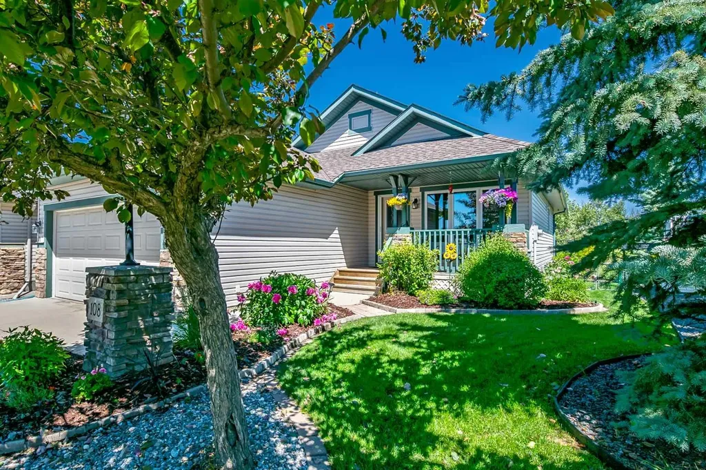 108 Cimarron Drive Okotoks AB T1S 1X3