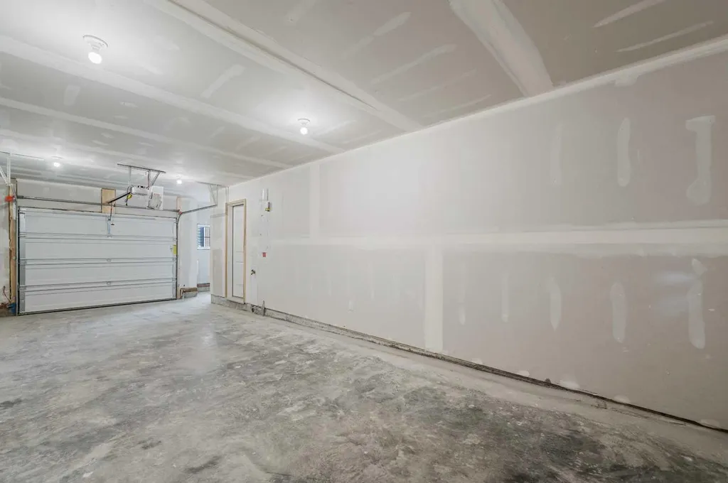 607 Mahogany Road SE Calgary AB T3M 3Y3