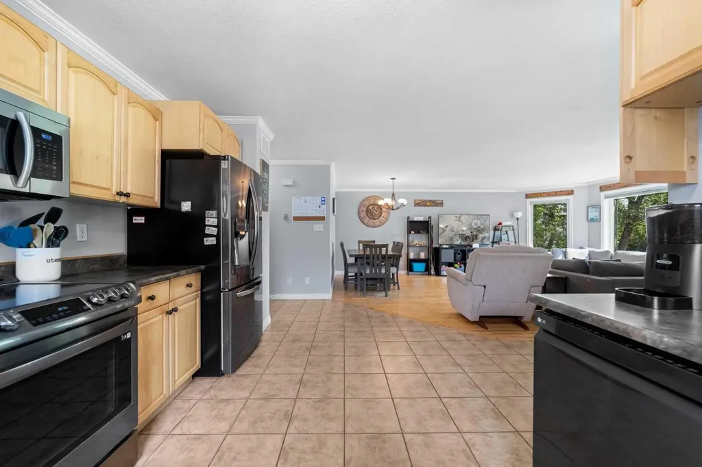 5224 43 Street Camrose AB T4V 1B7
