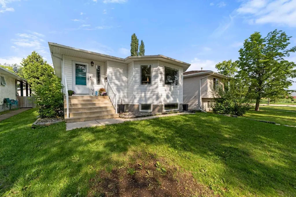 5224 43 Street Camrose AB T4V 1B7