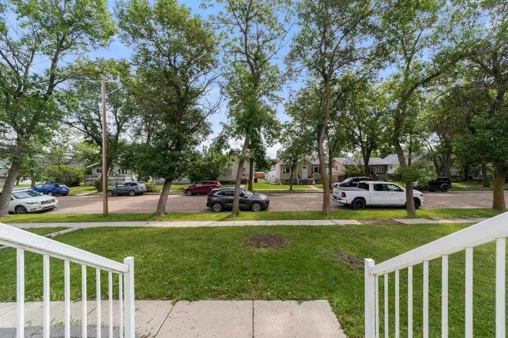 5224 43 Street Camrose AB T4V 1B7