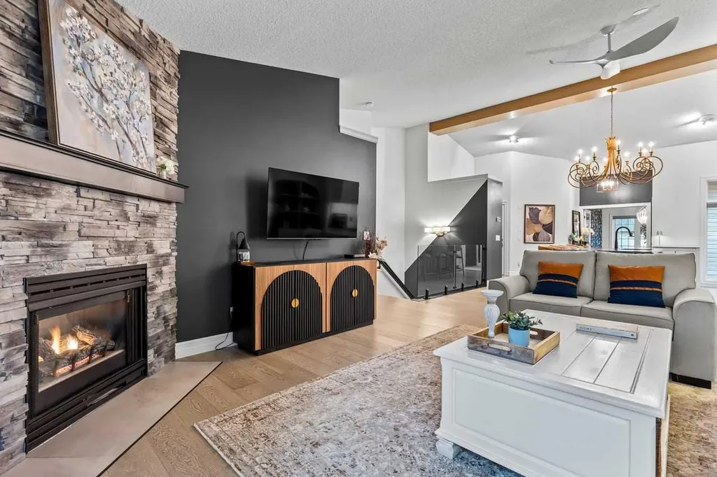 33 Douglasview Park SE Calgary AB T2Z2R9