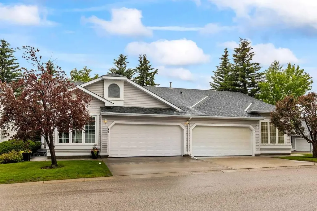 33 Douglasview Park SE Calgary AB T2Z2R9