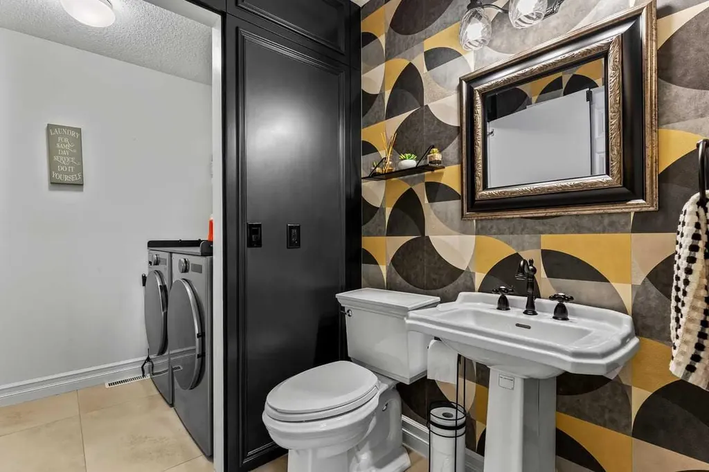 33 Douglasview Park SE Calgary AB T2Z2R9