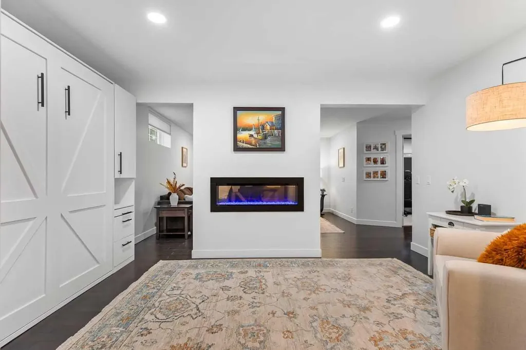 33 Douglasview Park SE Calgary AB T2Z2R9