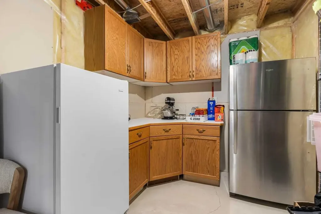 33 Douglasview Park SE Calgary AB T2Z2R9