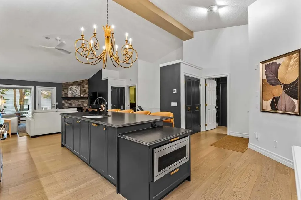 33 Douglasview Park SE Calgary AB T2Z2R9