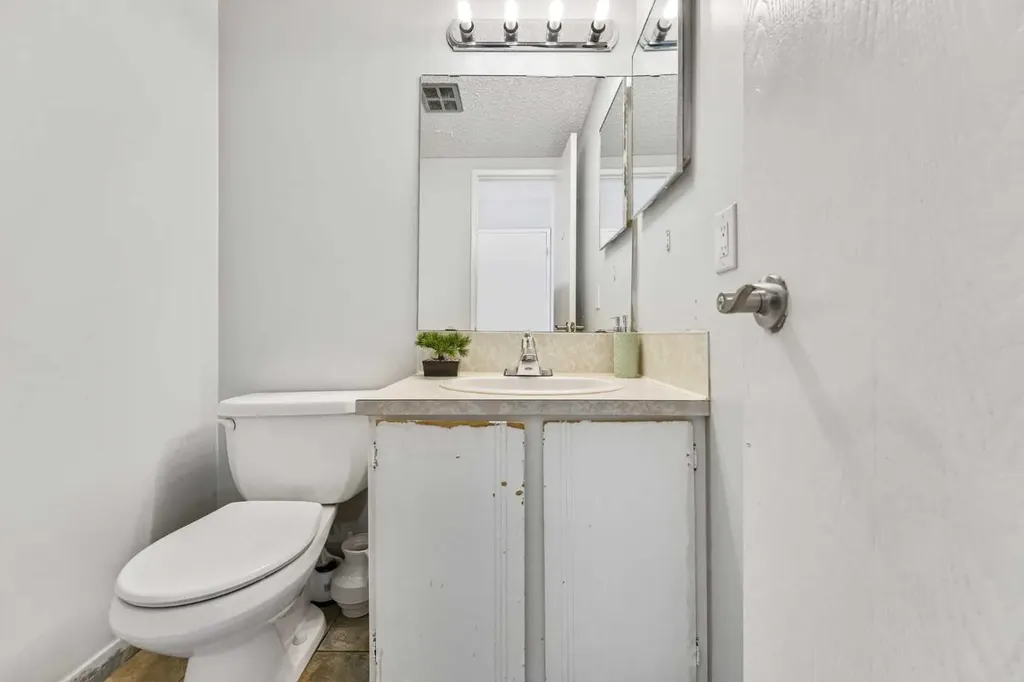 436 Templewood Place NE Calgary AB T1Y 4A9