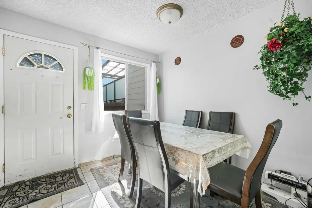 436 Templewood Place NE Calgary AB T1Y 4A9