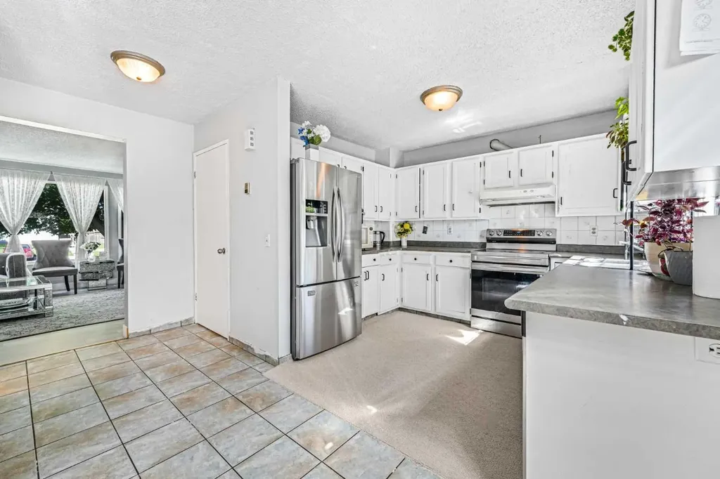 436 Templewood Place NE Calgary AB T1Y 4A9
