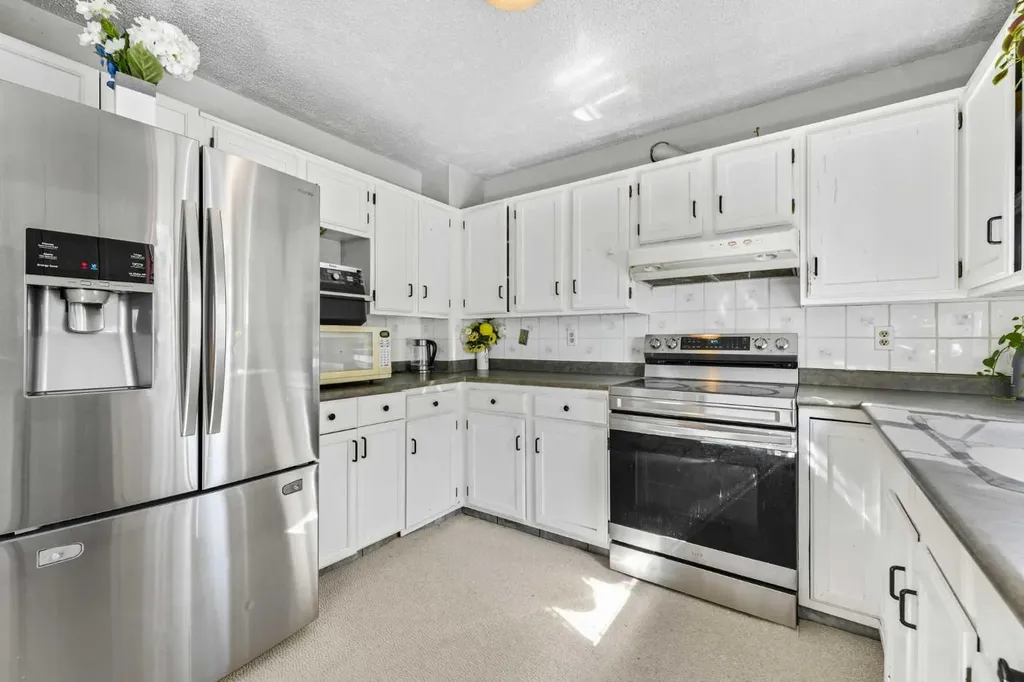 436 Templewood Place NE Calgary AB T1Y 4A9