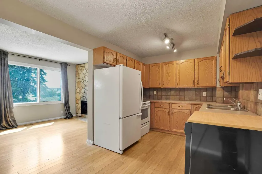 6404 4a Street NE Calgary AB T2K 5M9