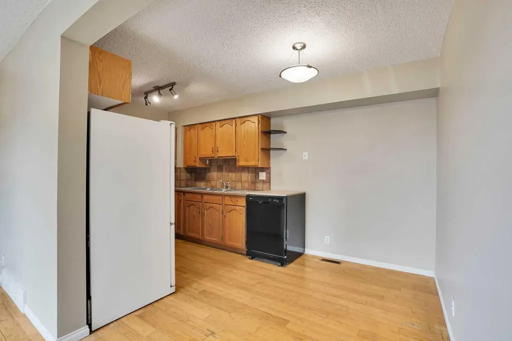 6404 4a Street NE Calgary AB T2K 5M9
