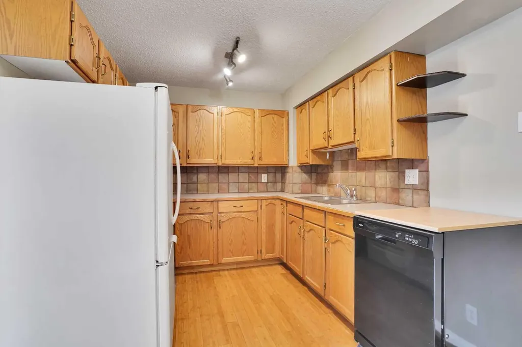 6404 4a Street NE Calgary AB T2K 5M9