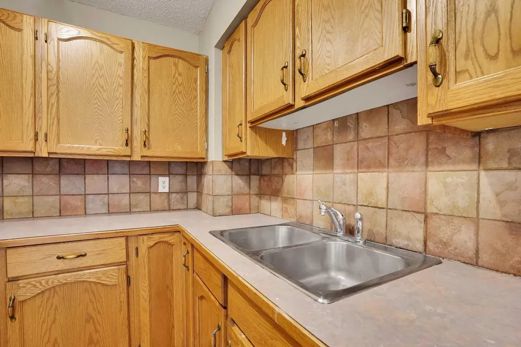 6404 4a Street NE Calgary AB T2K 5M9