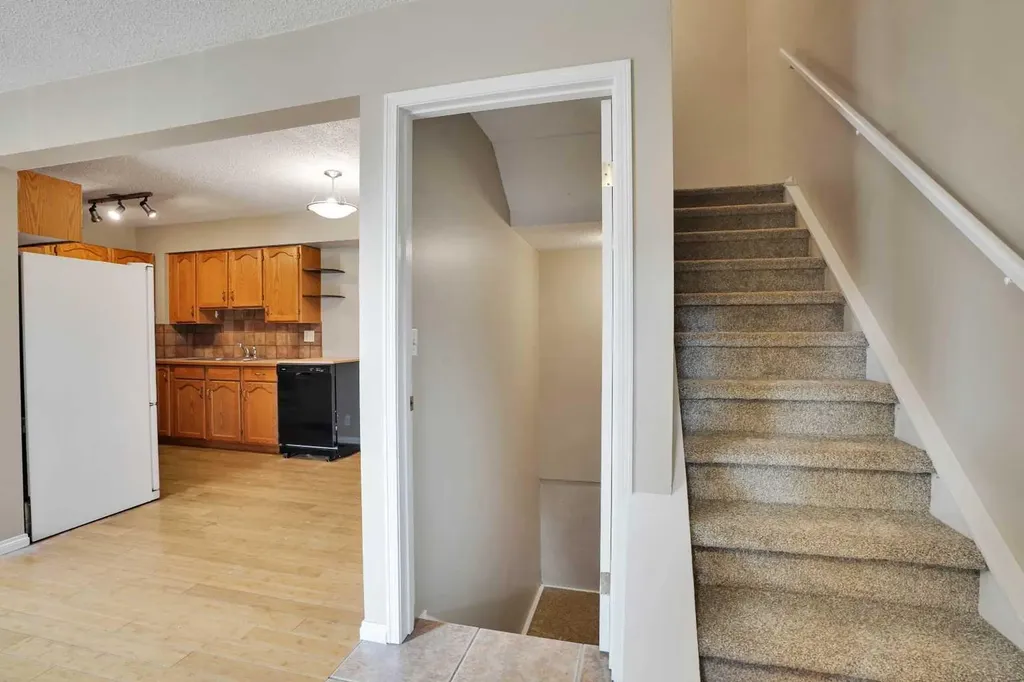 6404 4a Street NE Calgary AB T2K 5M9