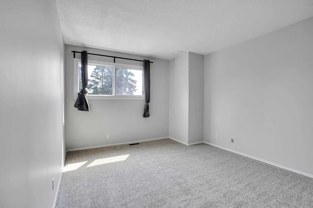 6404 4a Street NE Calgary AB T2K 5M9