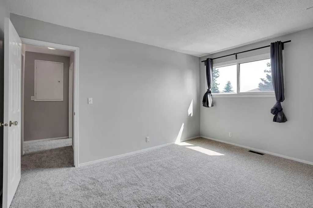 6404 4a Street NE Calgary AB T2K 5M9