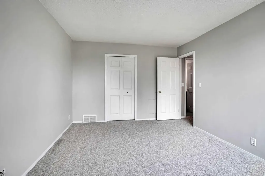 6404 4a Street NE Calgary AB T2K 5M9