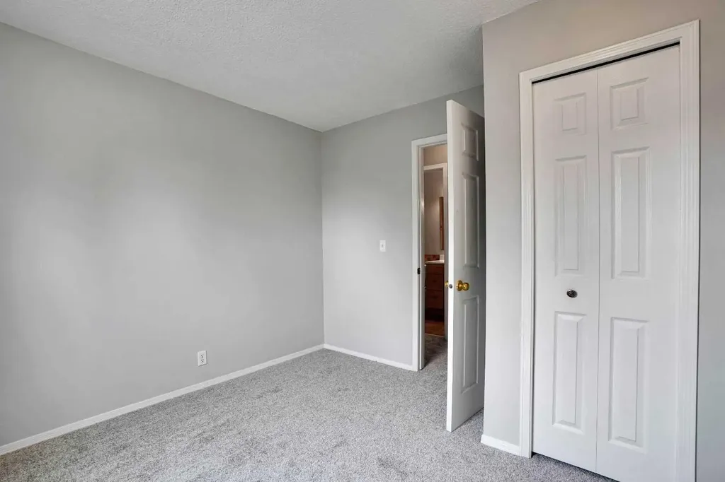 6404 4a Street NE Calgary AB T2K 5M9